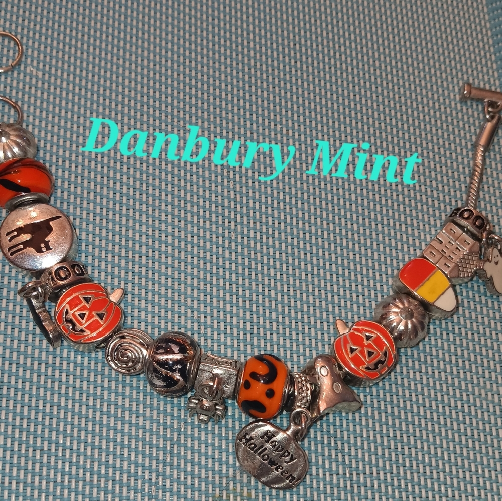 Willabee & Wade silver Halloween charm bracelet